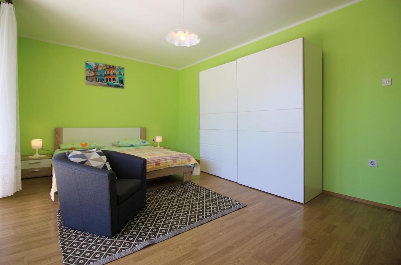 Apartman In Porec/istrien 37126 *